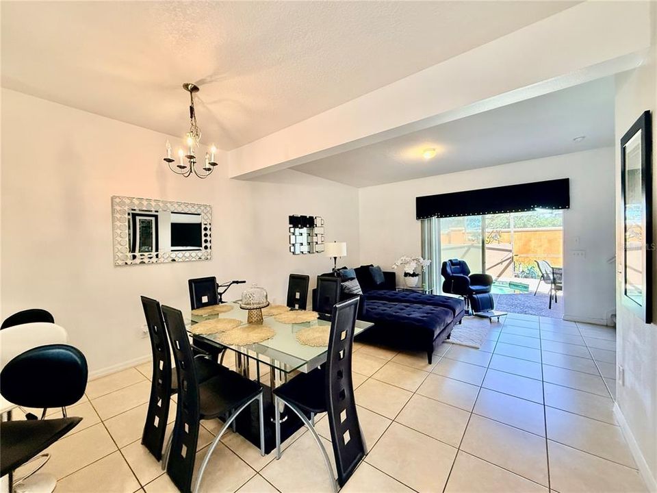 В аренду: $2,600 (3 спален, 2 ванн, 1295 Квадратных фут)