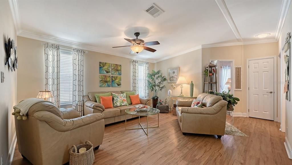 For Sale: $264,900 (2 beds, 2 baths, 1152 Square Feet)