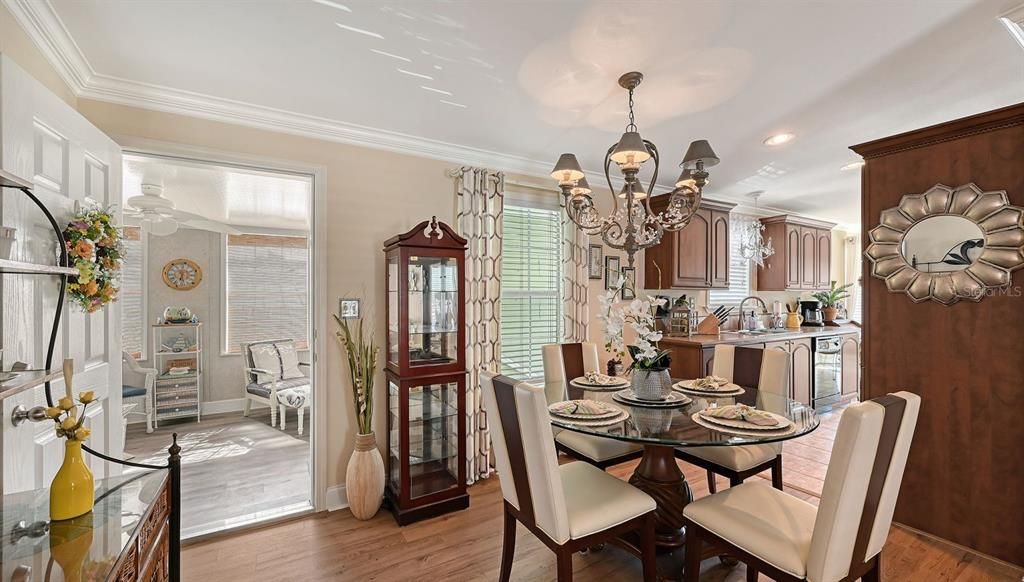 For Sale: $264,900 (2 beds, 2 baths, 1152 Square Feet)