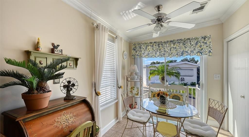 For Sale: $264,900 (2 beds, 2 baths, 1152 Square Feet)