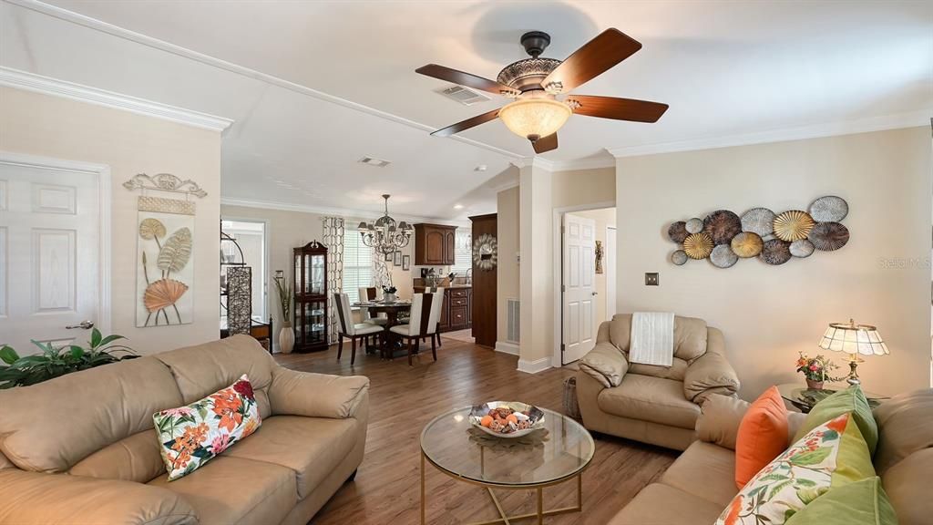 For Sale: $264,900 (2 beds, 2 baths, 1152 Square Feet)