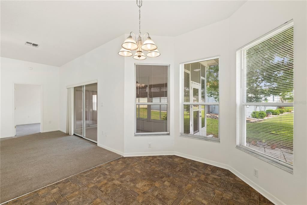 For Sale: $269,000 (2 beds, 2 baths, 1322 Square Feet)