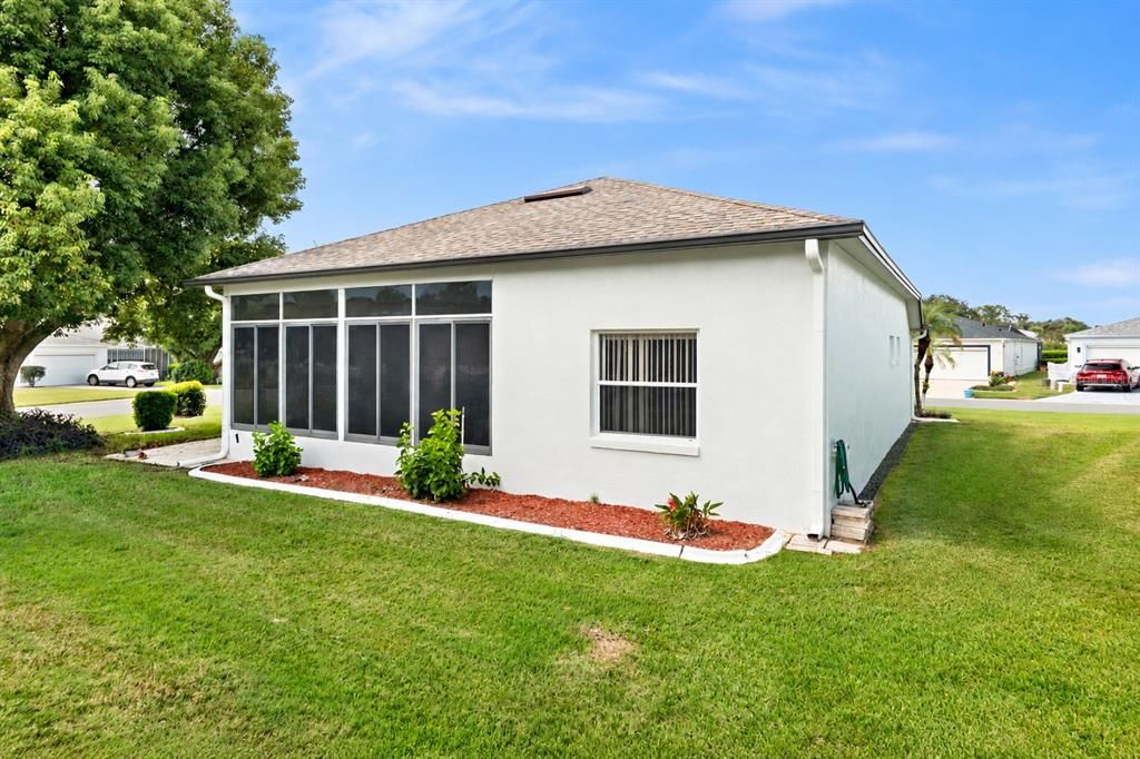 For Sale: $269,000 (2 beds, 2 baths, 1322 Square Feet)