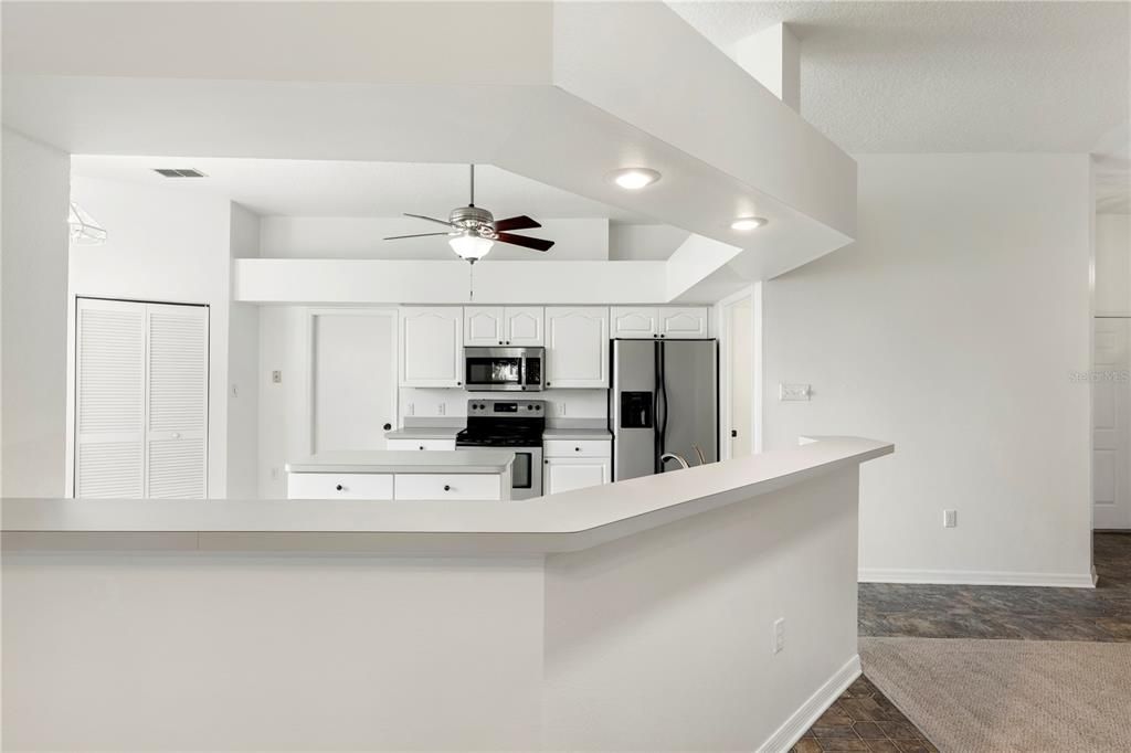 For Sale: $269,000 (2 beds, 2 baths, 1322 Square Feet)