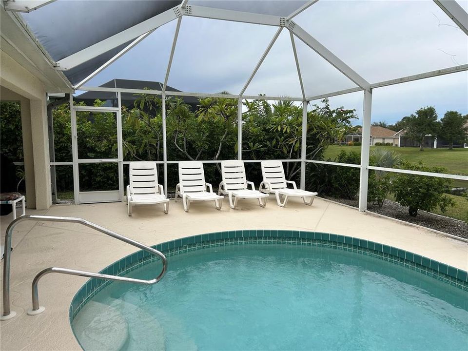 For Sale: $369,000 (3 beds, 2 baths, 1737 Square Feet)