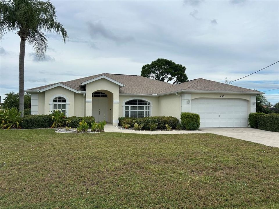 For Sale: $369,000 (3 beds, 2 baths, 1737 Square Feet)