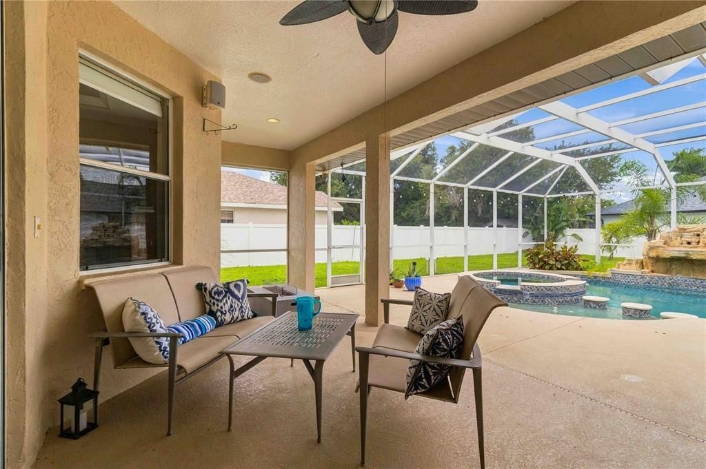 En Venta: $699,900 (4 camas, 3 baños, 2191 Pies cuadrados)