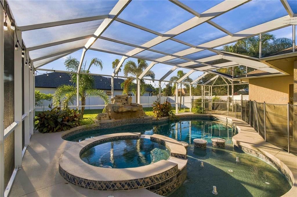 En Venta: $699,900 (4 camas, 3 baños, 2191 Pies cuadrados)