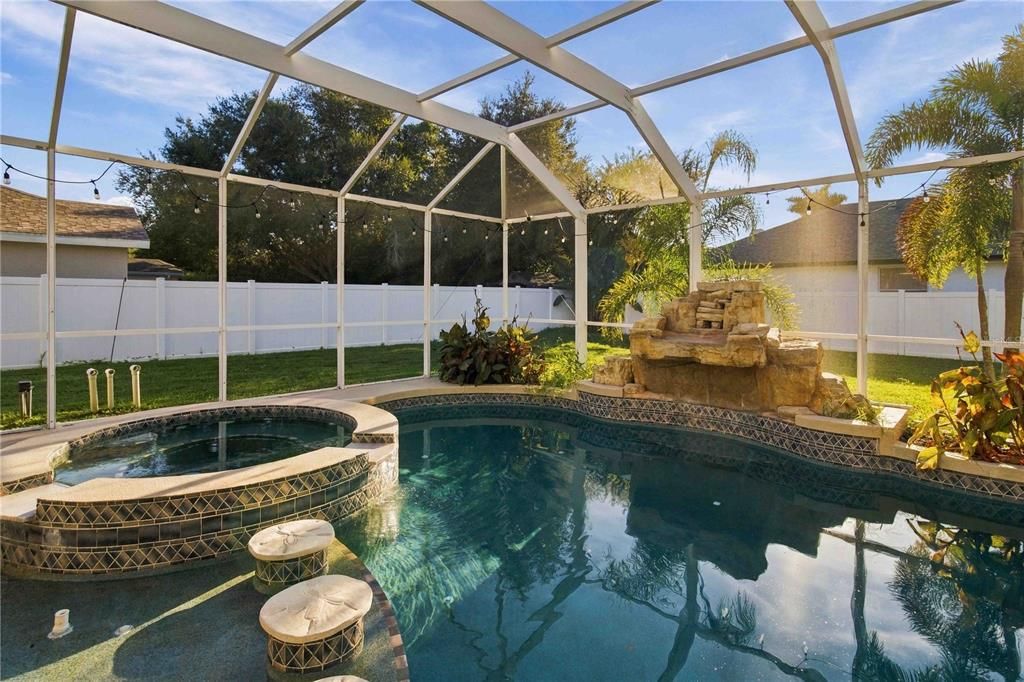 En Venta: $699,900 (4 camas, 3 baños, 2191 Pies cuadrados)
