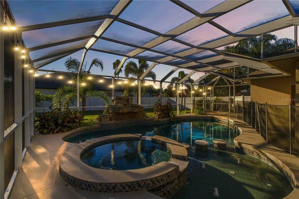 En Venta: $699,900 (4 camas, 3 baños, 2191 Pies cuadrados)