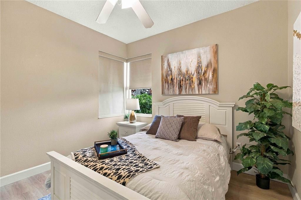 En Venta: $699,900 (4 camas, 3 baños, 2191 Pies cuadrados)