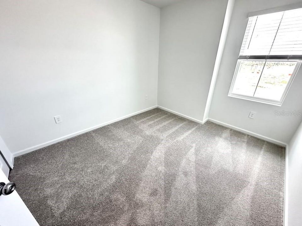 В аренду: $2,370 (3 спален, 2 ванн, 1689 Квадратных фут)