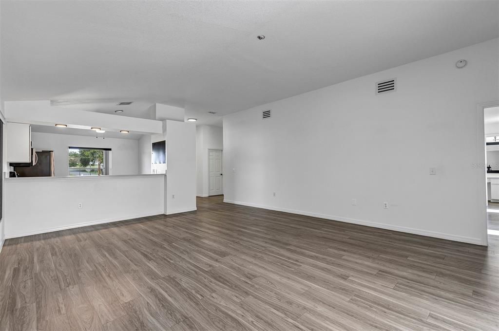 En Venta: $256,500 (2 camas, 2 baños, 1390 Pies cuadrados)