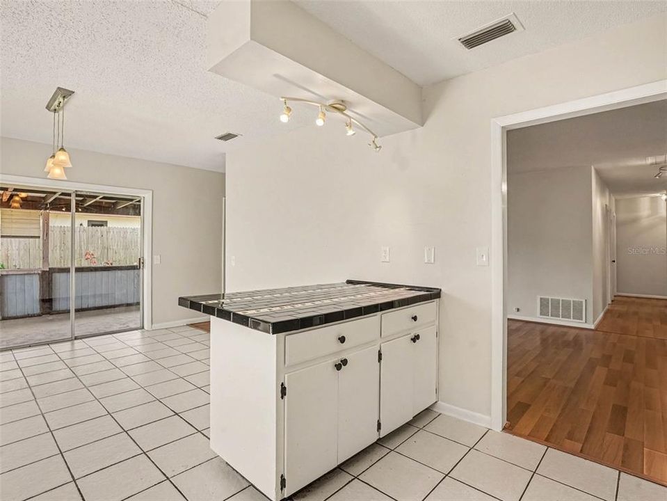 For Sale: $245,000 (4 beds, 2 baths, 1683 Square Feet)