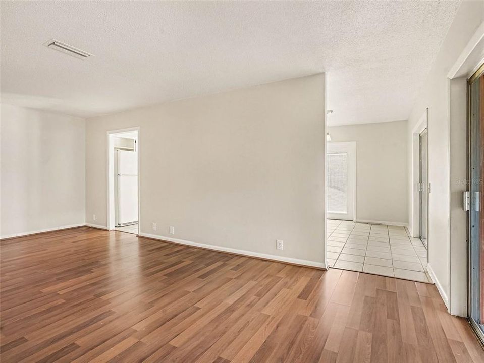 For Sale: $245,000 (4 beds, 2 baths, 1683 Square Feet)