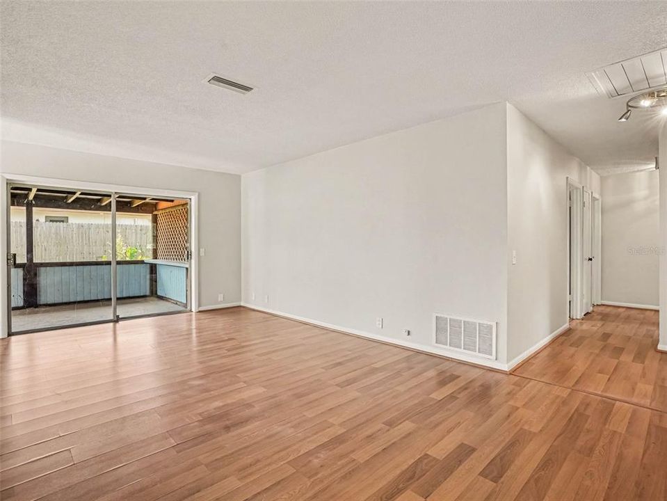 For Sale: $245,000 (4 beds, 2 baths, 1683 Square Feet)