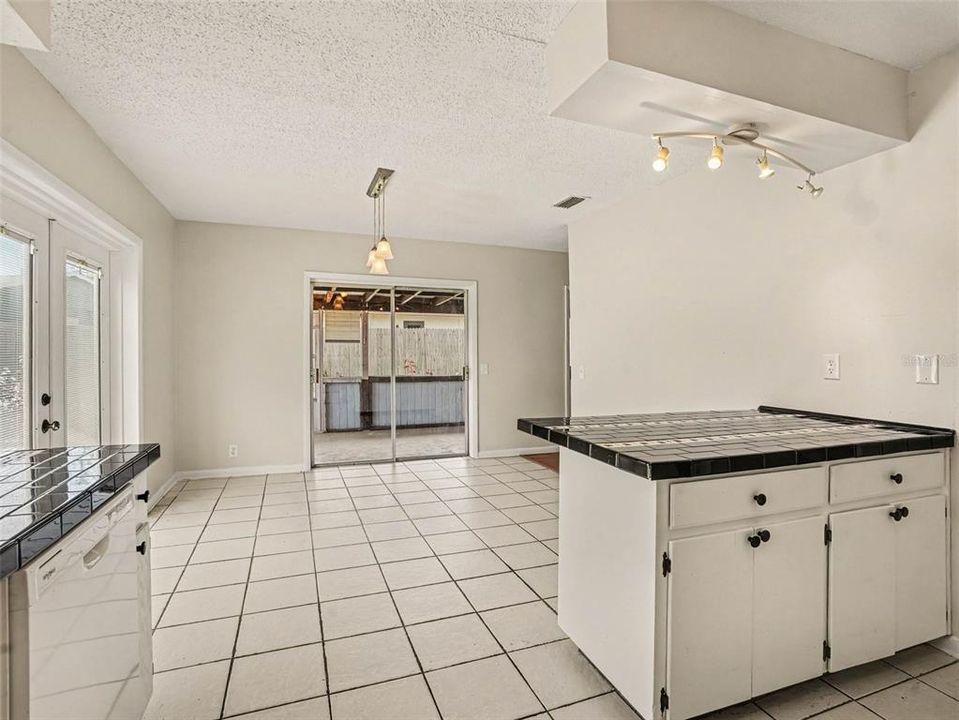 For Sale: $245,000 (4 beds, 2 baths, 1683 Square Feet)