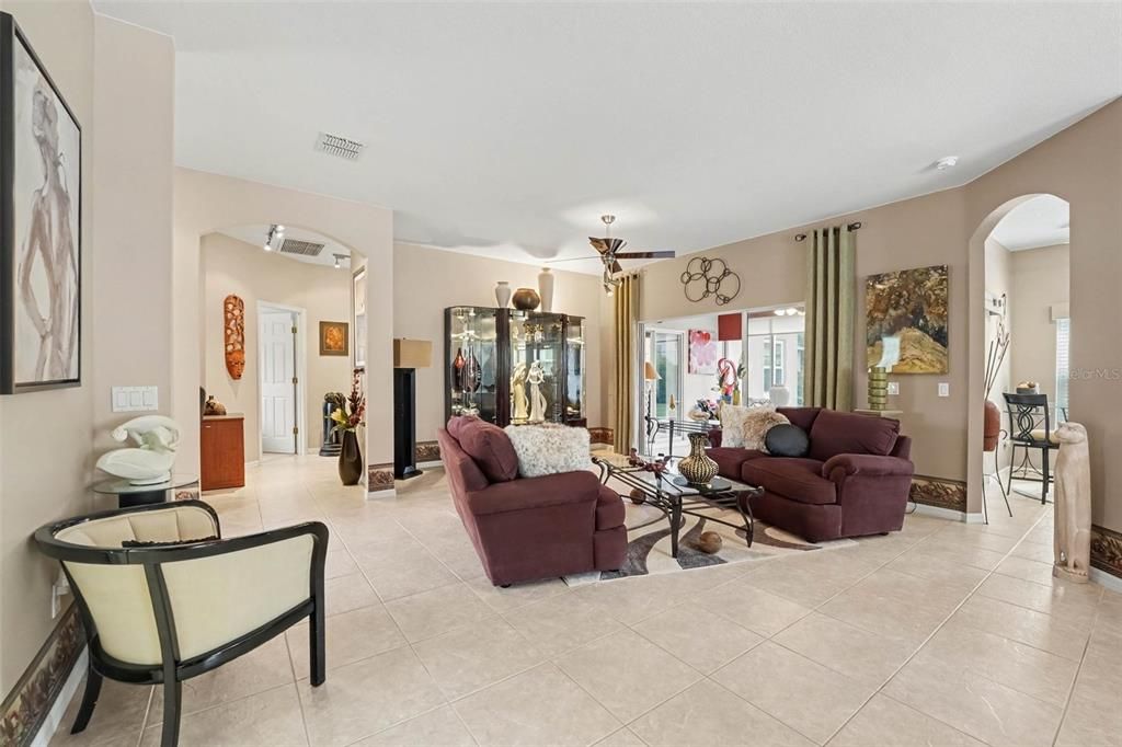 En Venta: $249,000 (2 camas, 2 baños, 1595 Pies cuadrados)