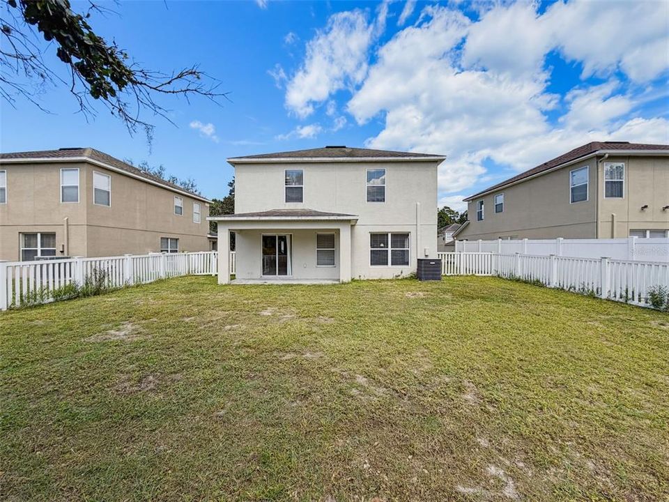 En Venta: $325,000 (5 camas, 2 baños, 2280 Pies cuadrados)