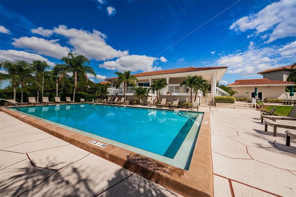 For Sale: $355,000 (2 beds, 2 baths, 1065 Square Feet)
