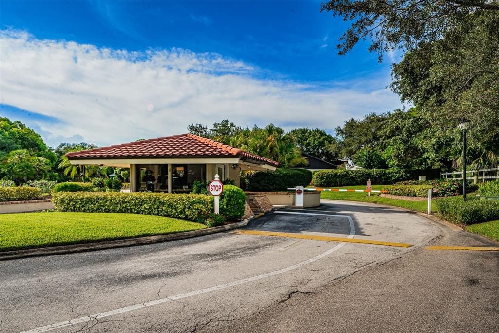 For Sale: $355,000 (2 beds, 2 baths, 1065 Square Feet)