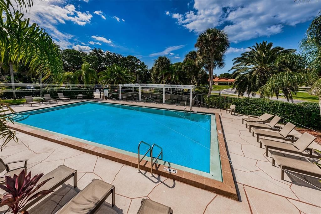 For Sale: $355,000 (2 beds, 2 baths, 1065 Square Feet)