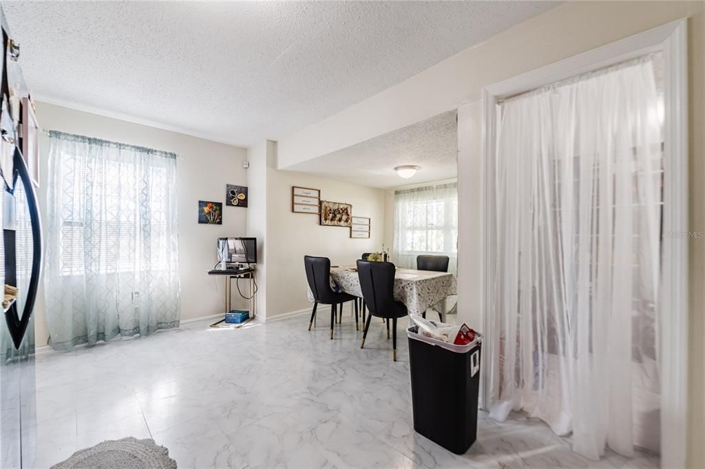For Sale: $210,000 (2 beds, 2 baths, 1242 Square Feet)