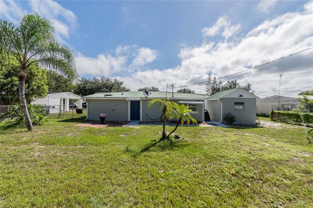 For Sale: $210,000 (2 beds, 2 baths, 1242 Square Feet)