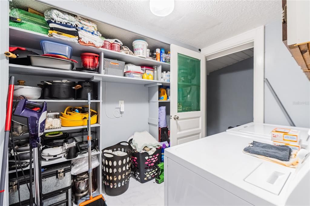 For Sale: $210,000 (2 beds, 2 baths, 1242 Square Feet)