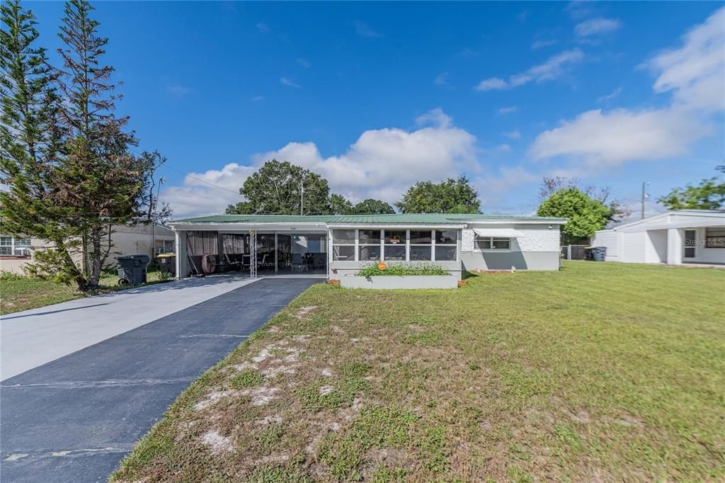 For Sale: $210,000 (2 beds, 2 baths, 1242 Square Feet)