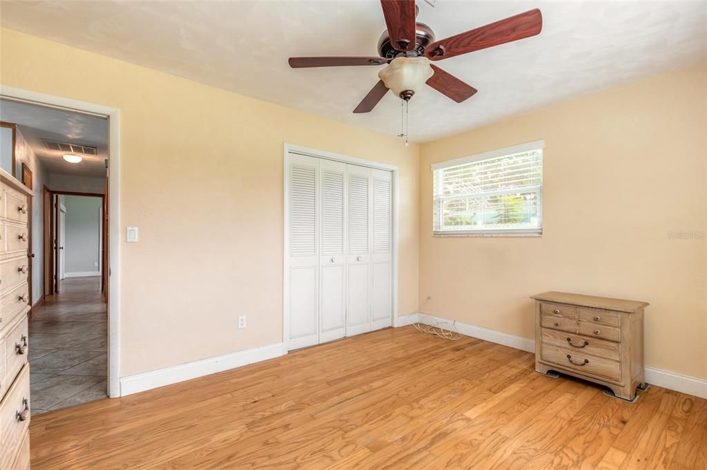 For Sale: $289,000 (3 beds, 2 baths, 1898 Square Feet)