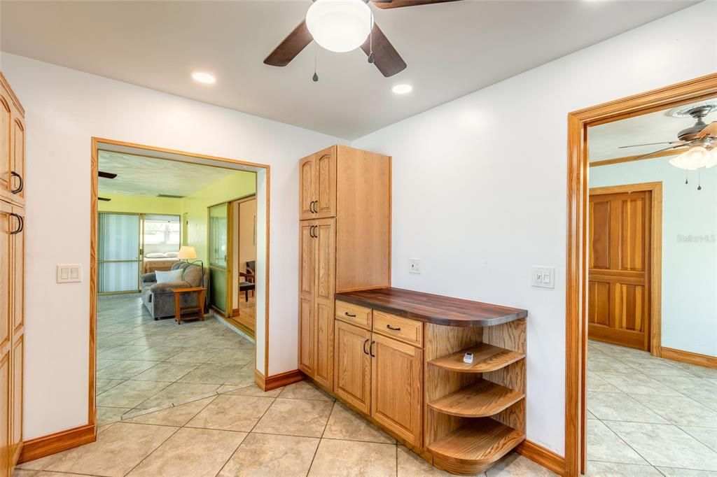 For Sale: $289,000 (3 beds, 2 baths, 1898 Square Feet)