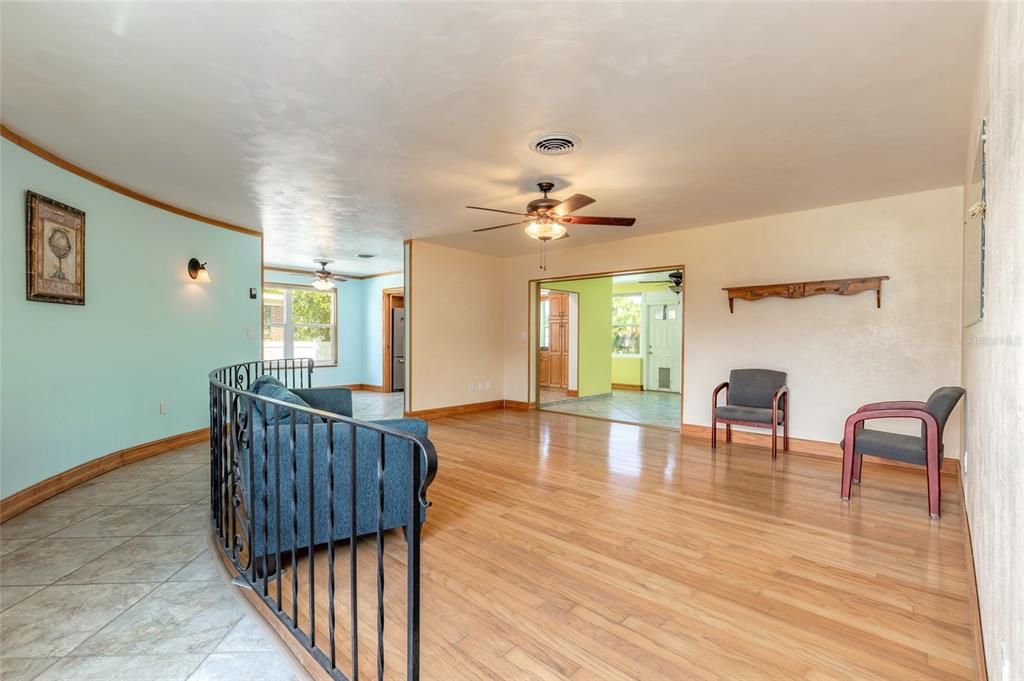 For Sale: $289,000 (3 beds, 2 baths, 1898 Square Feet)
