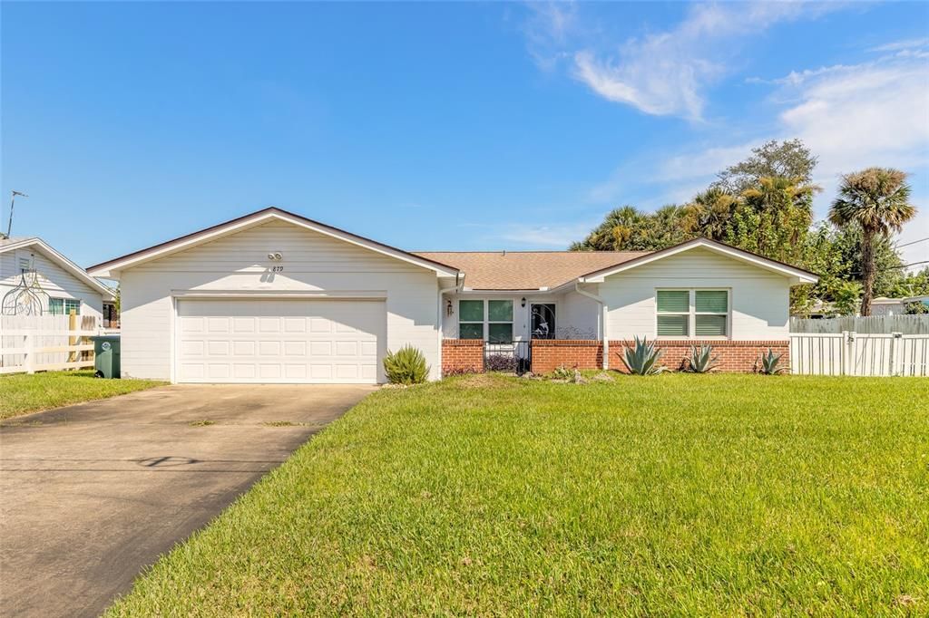 For Sale: $289,000 (3 beds, 2 baths, 1898 Square Feet)