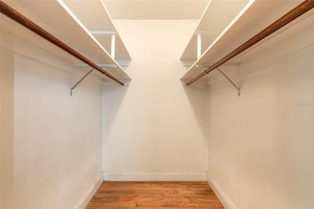 For Sale: $289,000 (3 beds, 2 baths, 1898 Square Feet)