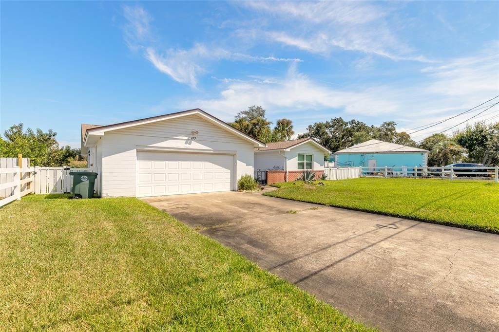 For Sale: $289,000 (3 beds, 2 baths, 1898 Square Feet)