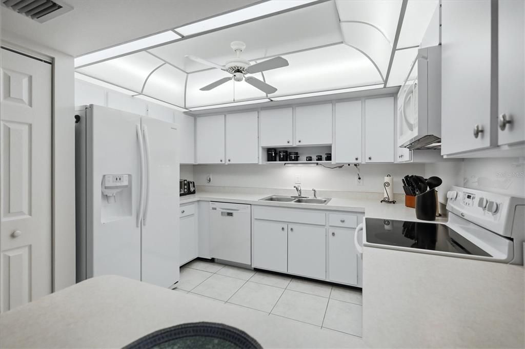 For Sale: $395,000 (3 beds, 2 baths, 1325 Square Feet)