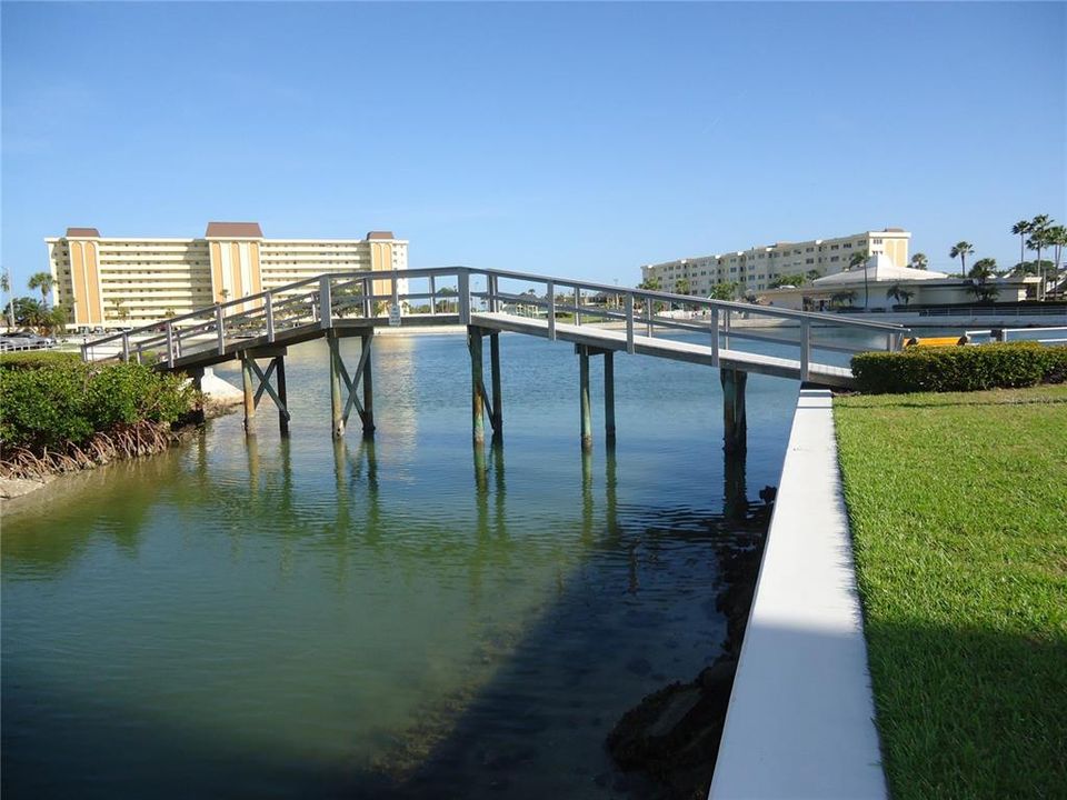 For Sale: $125,000 (1 beds, 1 baths, 530 Square Feet)