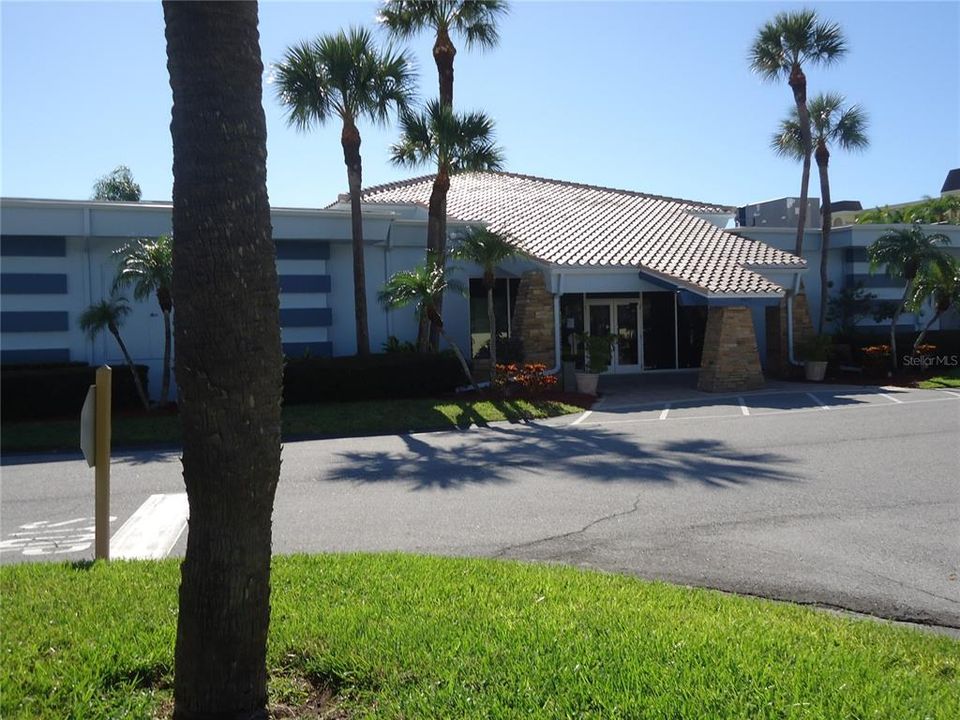 For Sale: $125,000 (1 beds, 1 baths, 530 Square Feet)