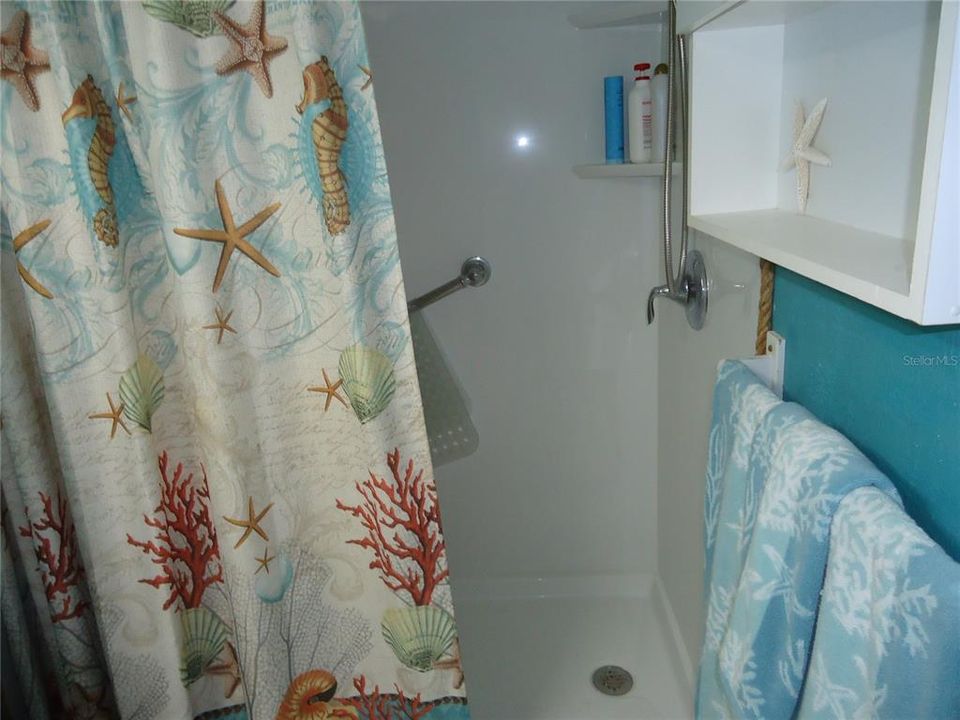 For Sale: $125,000 (1 beds, 1 baths, 530 Square Feet)