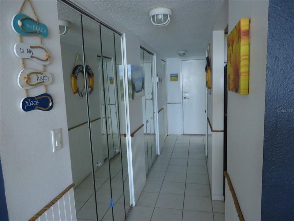 For Sale: $125,000 (1 beds, 1 baths, 530 Square Feet)