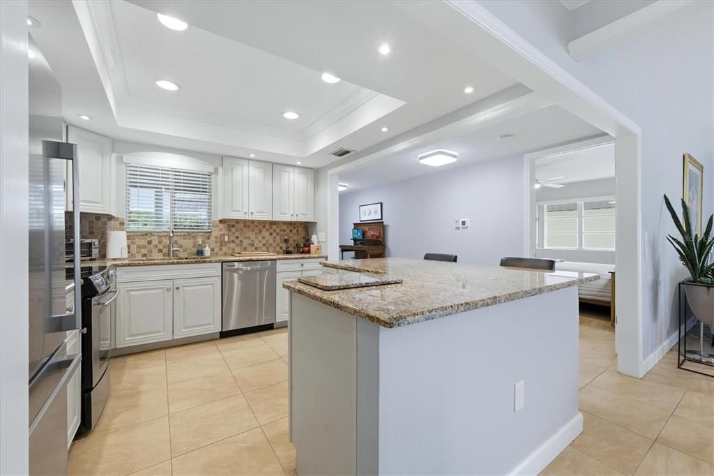 For Sale: $250,000 (2 beds, 2 baths, 1540 Square Feet)