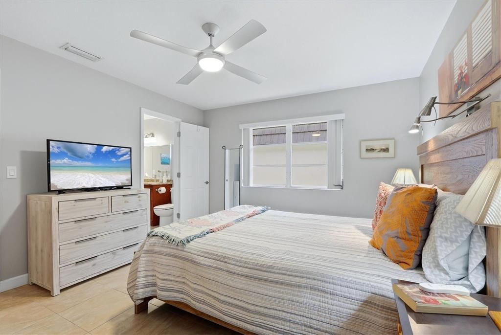 For Sale: $250,000 (2 beds, 2 baths, 1540 Square Feet)