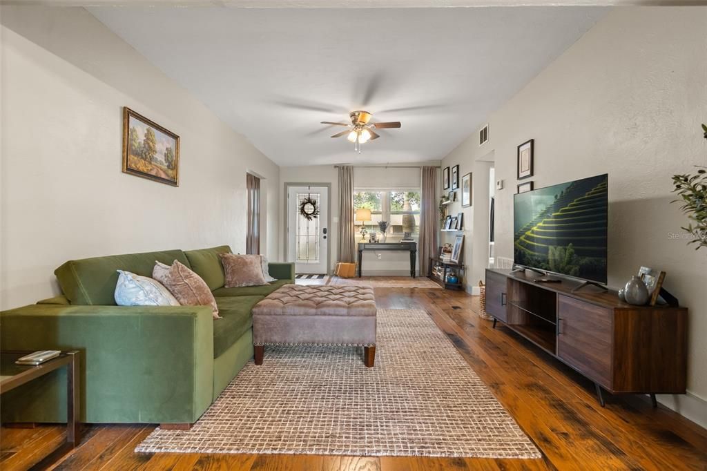 En Venta: $524,900 (3 camas, 2 baños, 1474 Pies cuadrados)