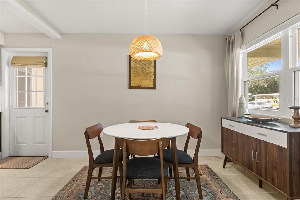 En Venta: $524,900 (3 camas, 2 baños, 1474 Pies cuadrados)