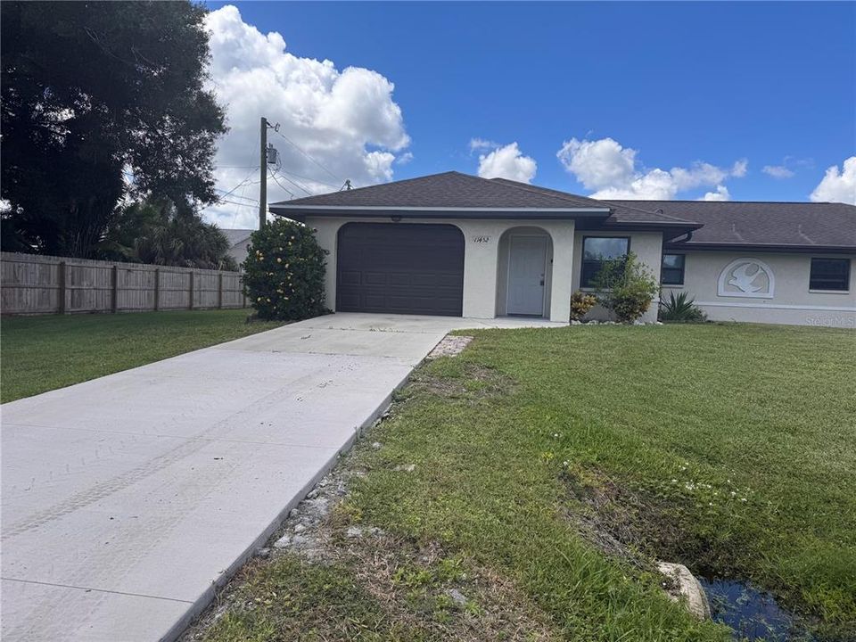 For Rent: $1,350 (2 beds, 1 baths, 828 Square Feet)