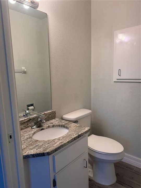 For Rent: $1,350 (2 beds, 1 baths, 828 Square Feet)