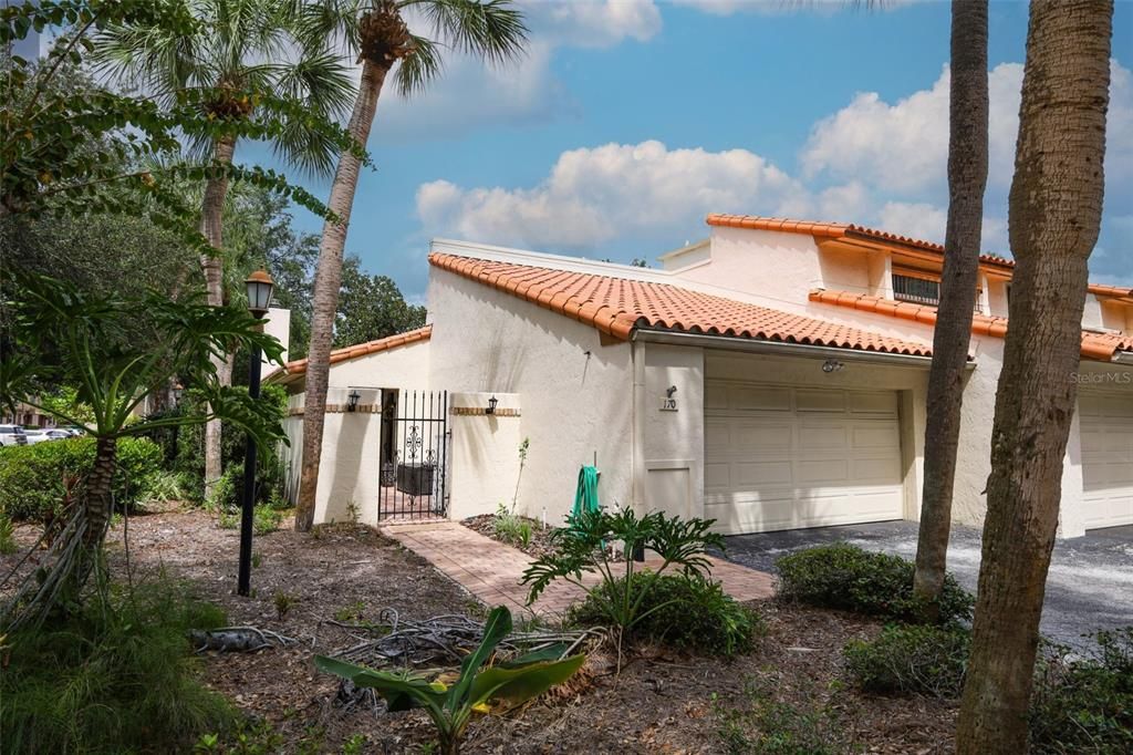 En Venta: $299,000 (2 camas, 2 baños, 1032 Pies cuadrados)