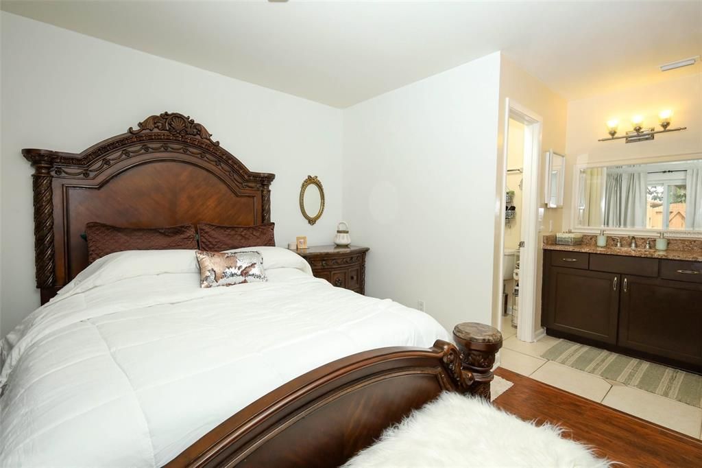 En Venta: $299,000 (2 camas, 2 baños, 1032 Pies cuadrados)