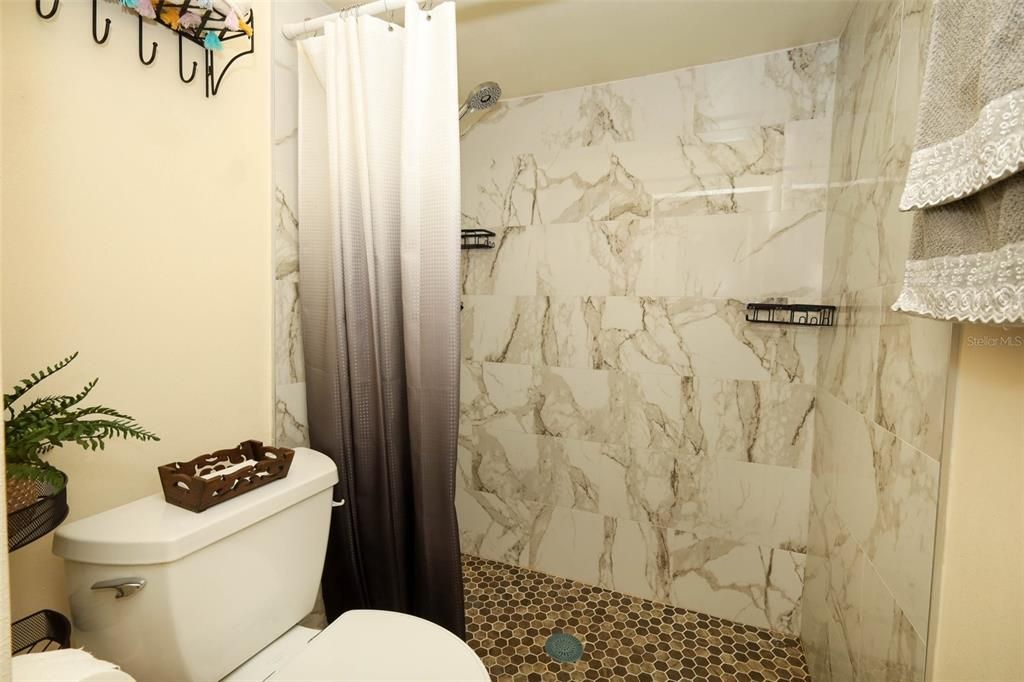 En Venta: $299,000 (2 camas, 2 baños, 1032 Pies cuadrados)